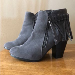 Breckelle’s Grey Ankle Boots with Fringes